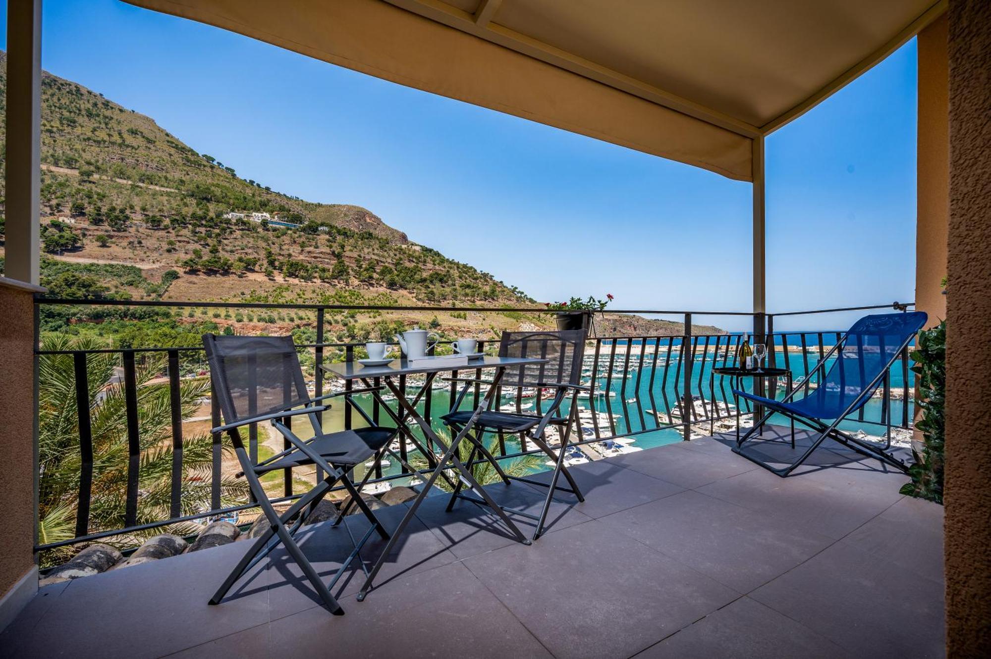 קאסטלמארה דל גולפו Suite Altamarea "Sea View Studios" מראה חיצוני תמונה