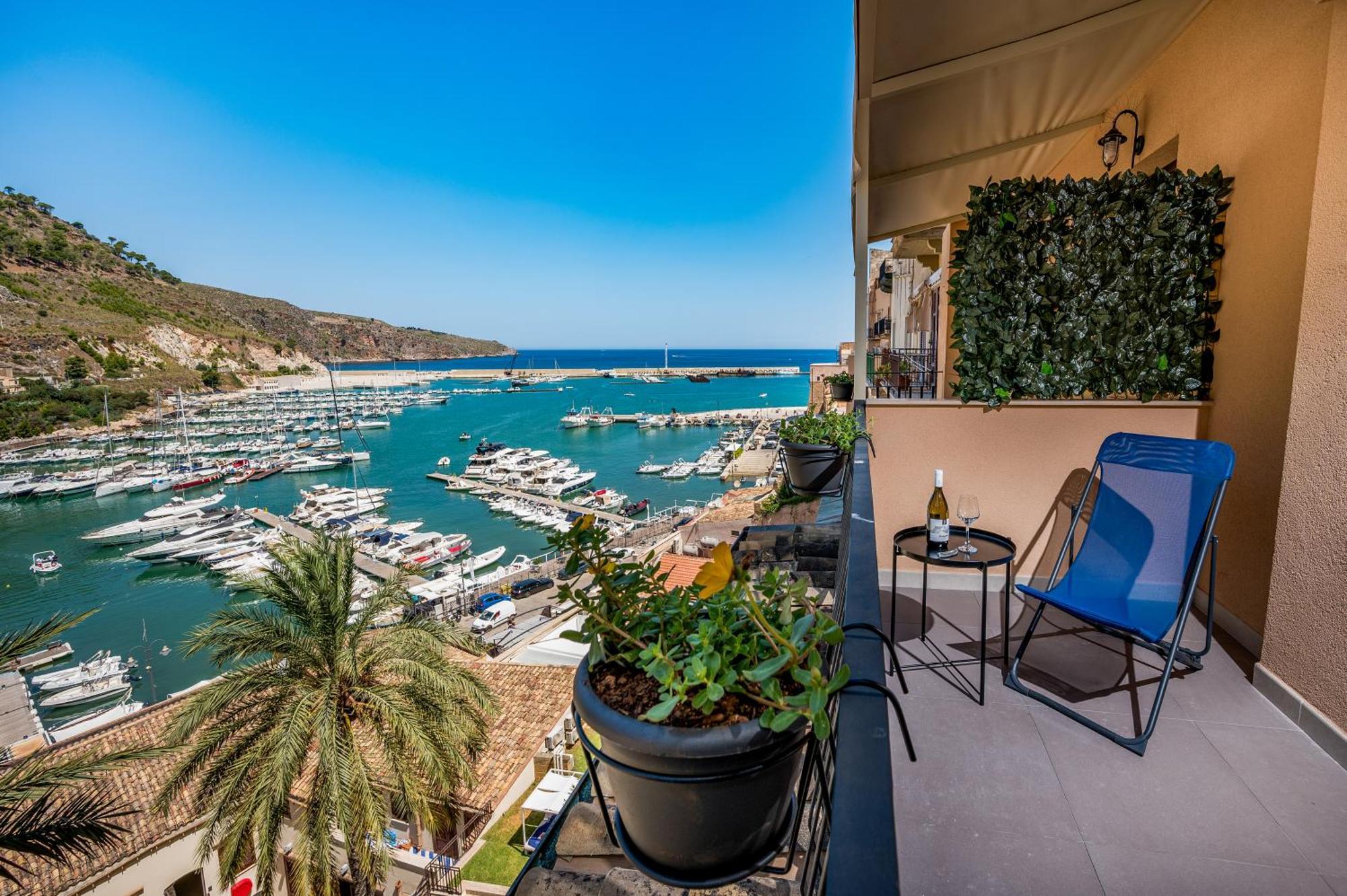 קאסטלמארה דל גולפו Suite Altamarea "Sea View Studios" מראה חיצוני תמונה